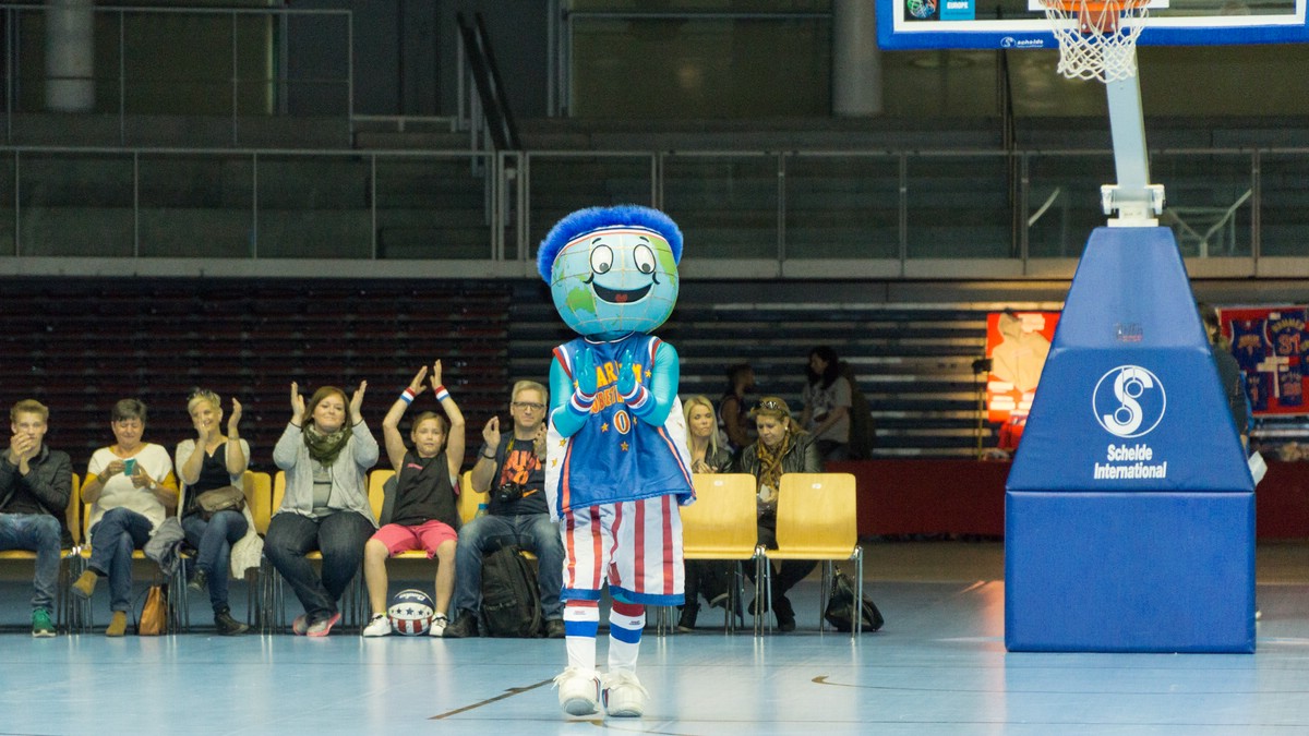 O Fotomagazin / Harlem Globetrotters in der TipsArena 2016